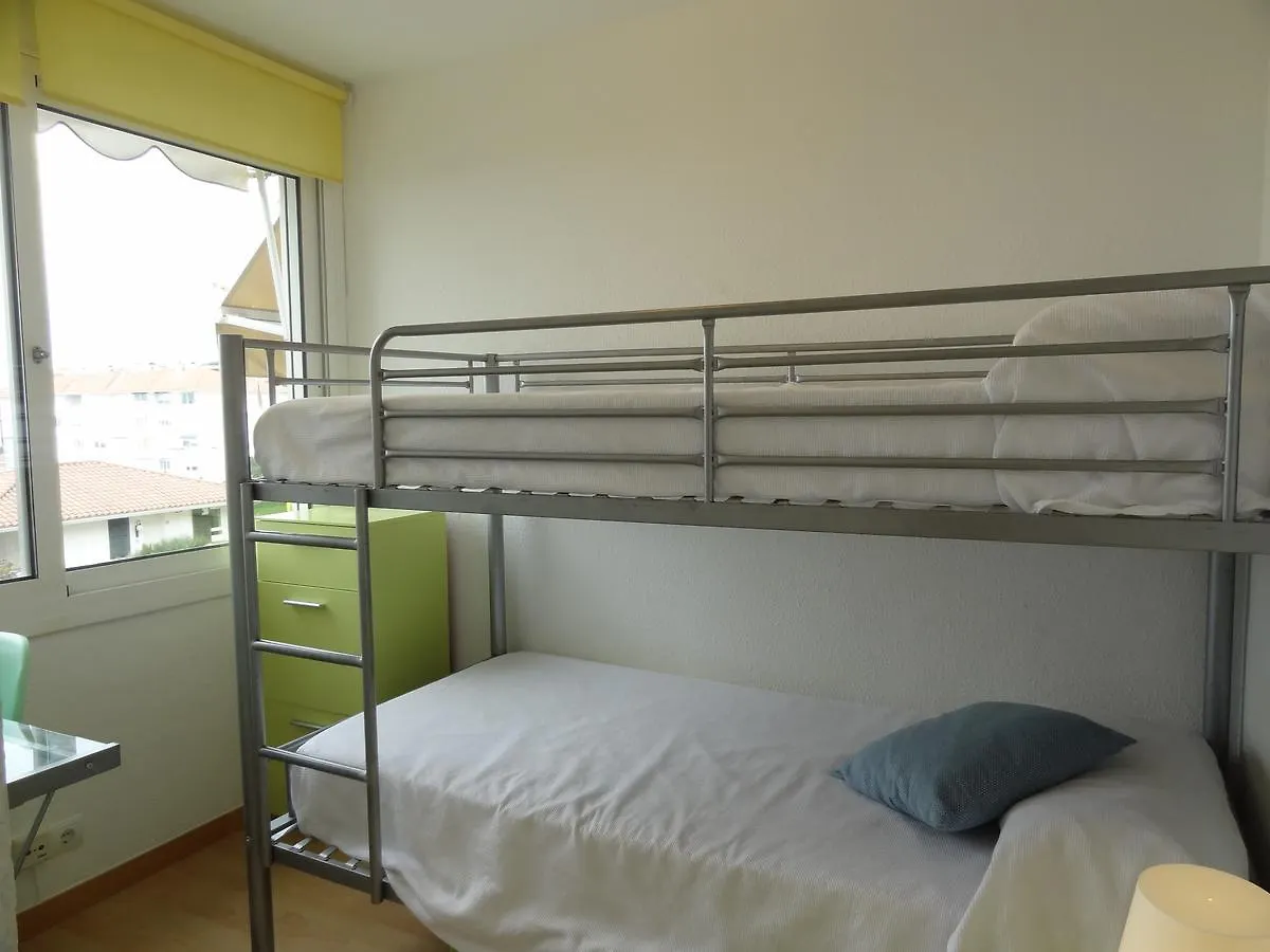 דירות סיטגס Ground Floor Sea View